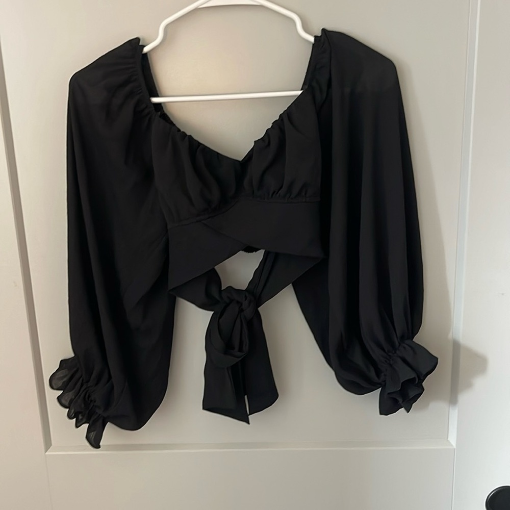 White Fox Boutique Long Sleeve top!